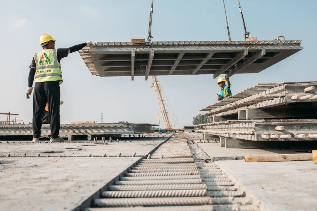 现场直击 | 徒骇河大桥华夫格桥面板安装进行时